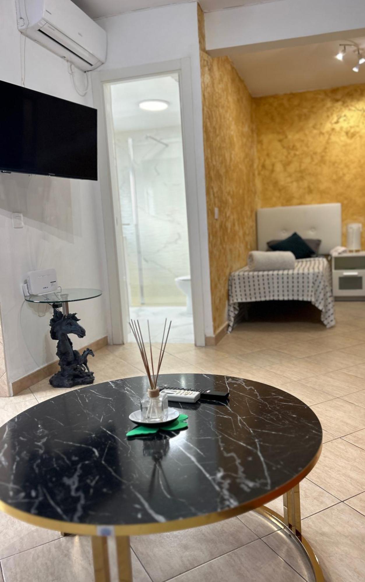 Urban&Vacay! Suite - Torremolinos City Centre ภายนอก รูปภาพ